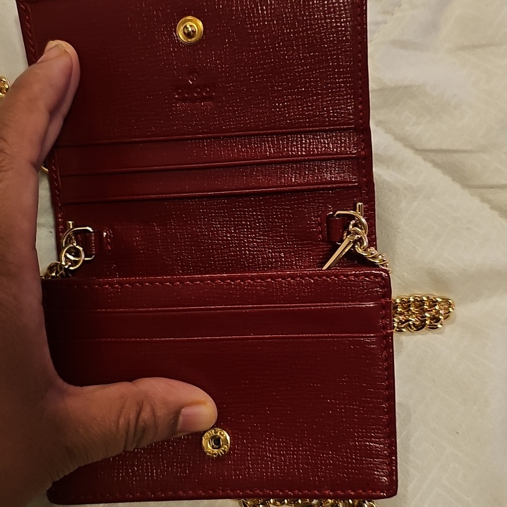 Gucci Beige GG Canvas Mini Chain Wallet with Red Trim and Gold Hardware - Picture 4 of 5